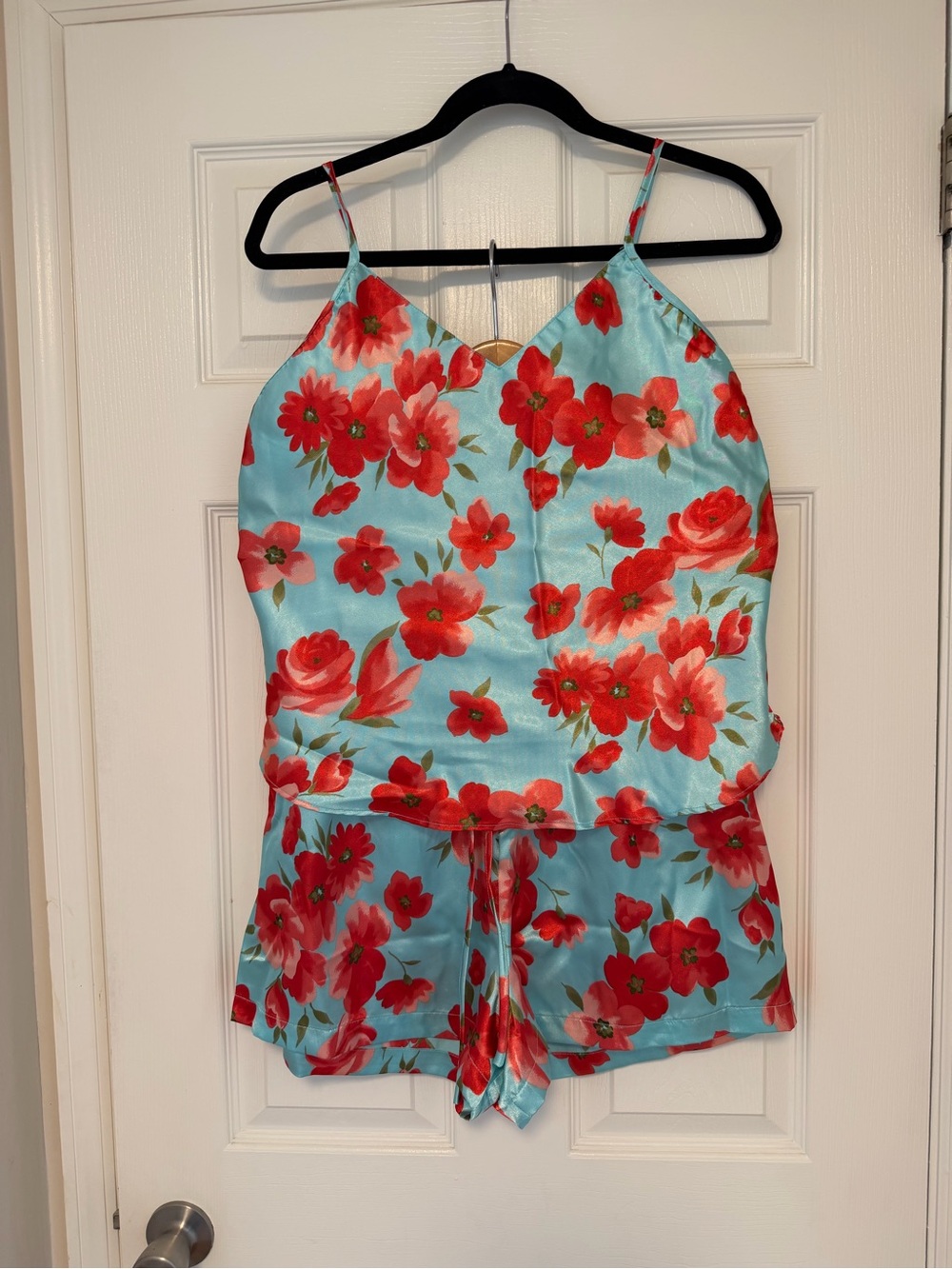 BRAND NEW WITH TAGS Women’s Pajama Set
